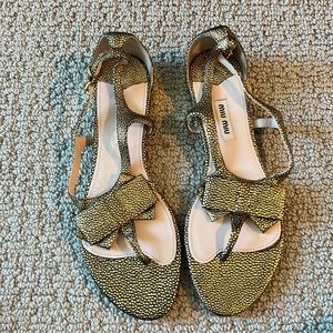 MIU MIU PRADA GOLD SANDALS T STRAP FLATS BOW